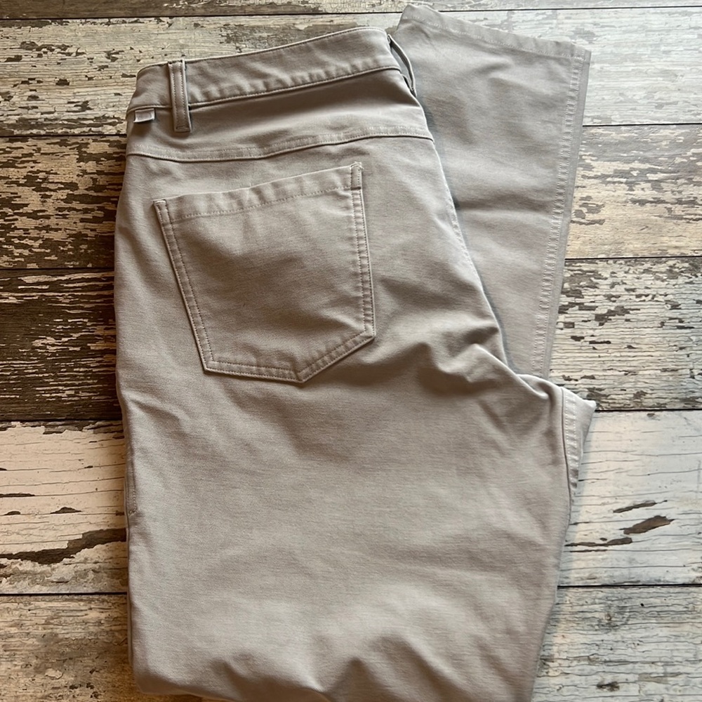 Men’s Lululemon pants. Size 36X32.